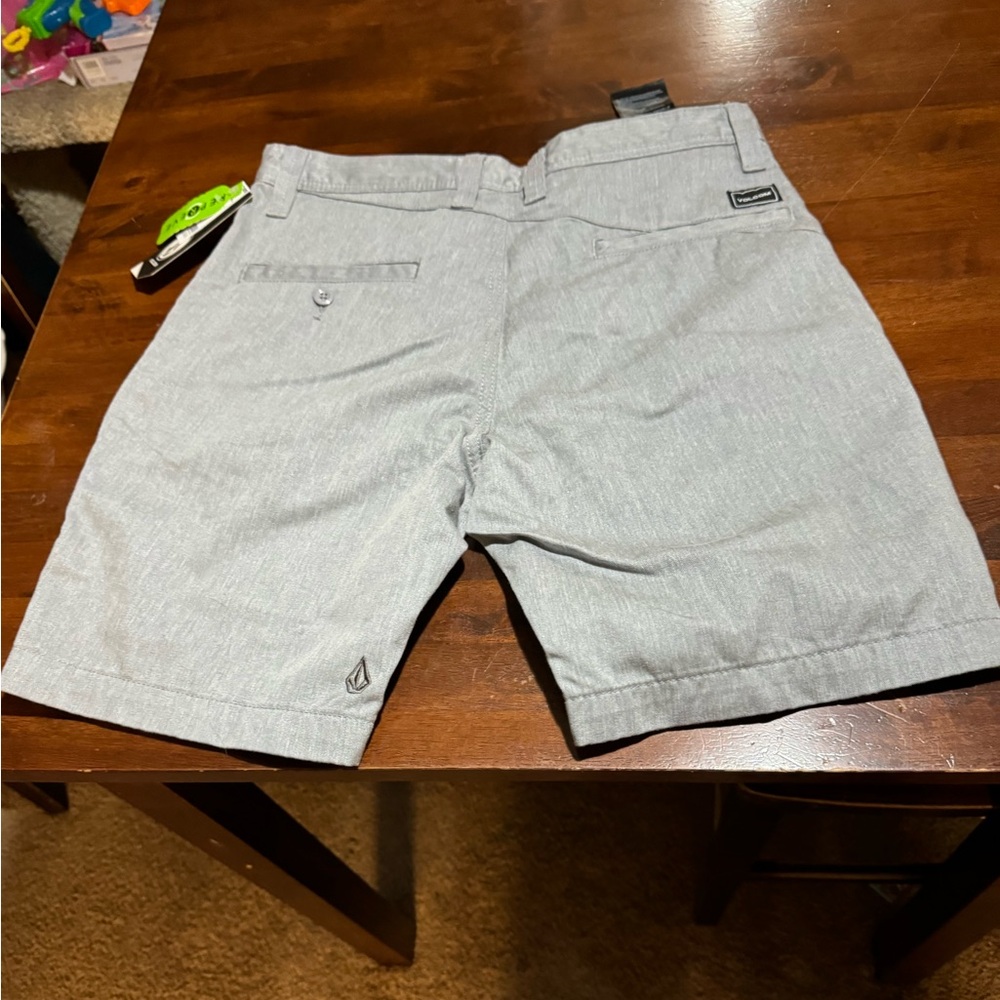 Volcom shorts - Picture 2 of 2